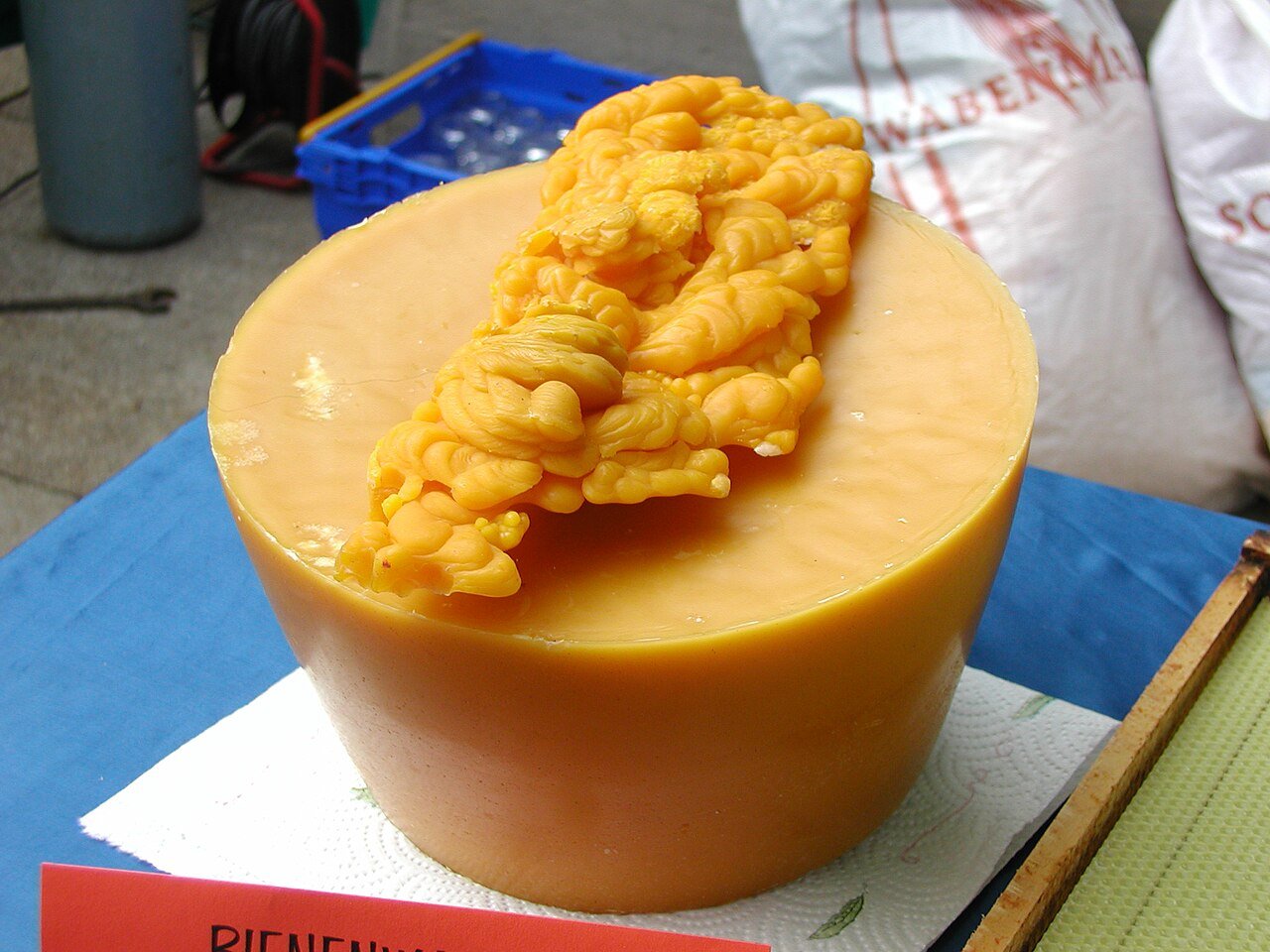Bloc de cire d'abeille brute