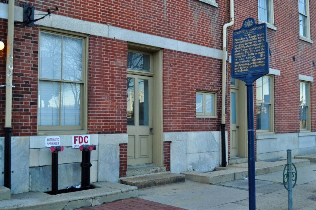 Historical marker in Philadelphia commemorating Lorenzo Langstroth and his 1852 patented beehive
