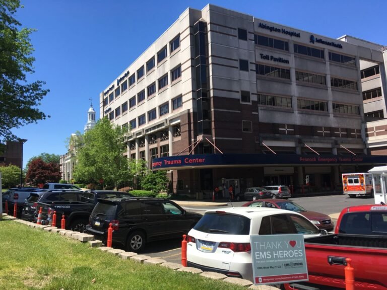 Exterior entrance of a hospital emergency room, the kind of facility that billed one bee sting patient $12,000